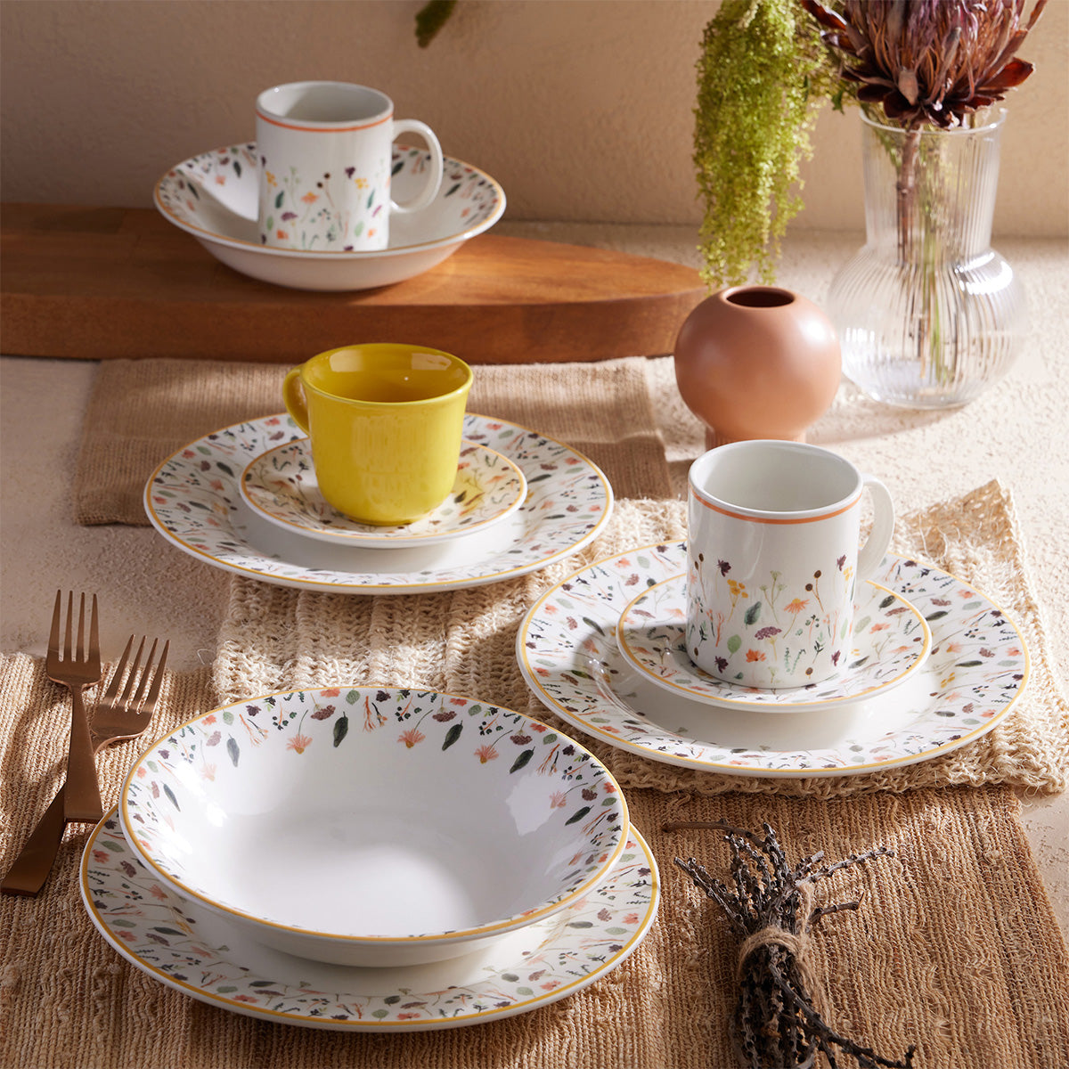 VAJILLA CORONA ASHLEY – LA BODEGUITA